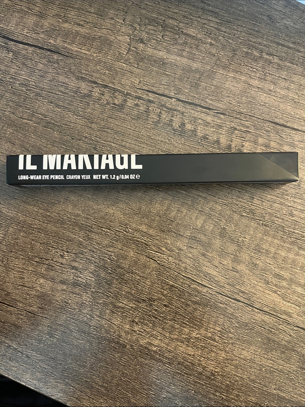 IL MAKIAGE Long-Wear Eye Pencil - Black